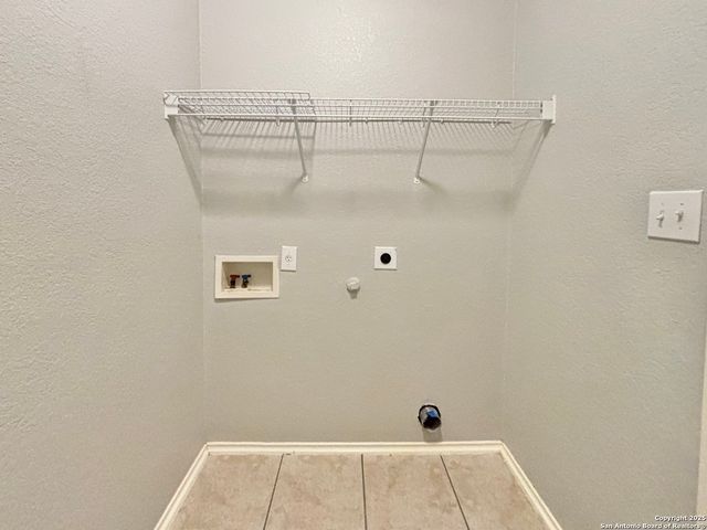 6631 Hartnet, Converse, TX 78109