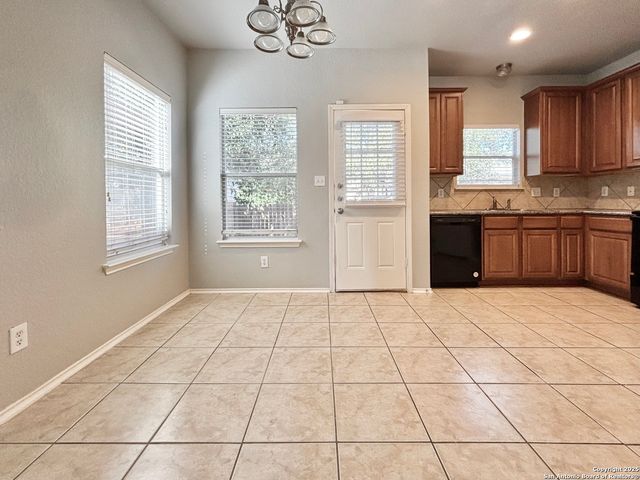 6631 Hartnet, Converse, TX 78109