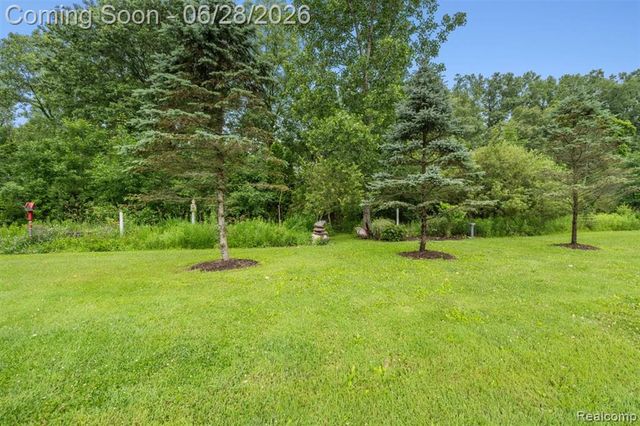 125 Olde Franklin Drive, Howell, MI 48855