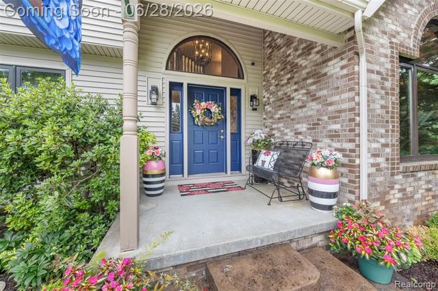 125 Olde Franklin Drive, Howell, MI 48855