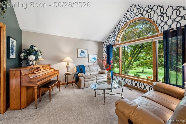 125 Olde Franklin Drive, Howell, MI 48855