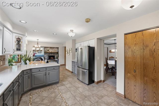 125 Olde Franklin Drive, Howell, MI 48855