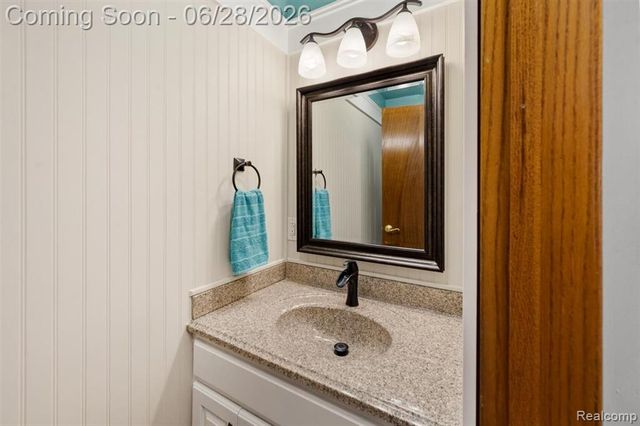 125 Olde Franklin Drive, Howell, MI 48855