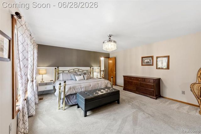 125 Olde Franklin Drive, Howell, MI 48855