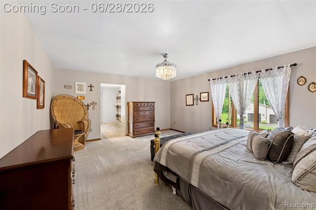 125 Olde Franklin Drive, Howell, MI 48855