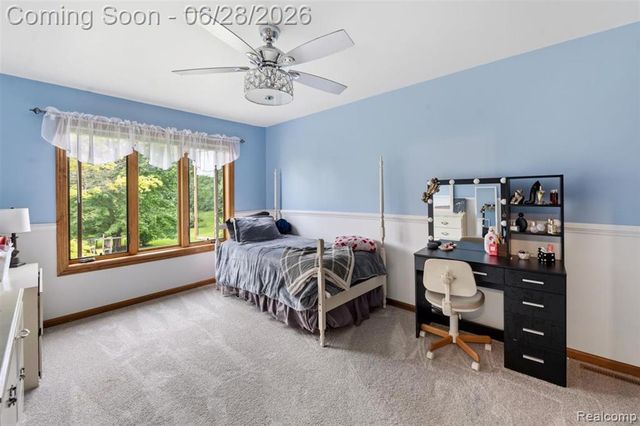 125 Olde Franklin Drive, Howell, MI 48855
