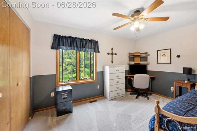 125 Olde Franklin Drive, Howell, MI 48855