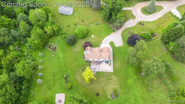 125 Olde Franklin Drive, Howell, MI 48855
