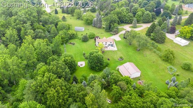 125 Olde Franklin Drive, Howell, MI 48855