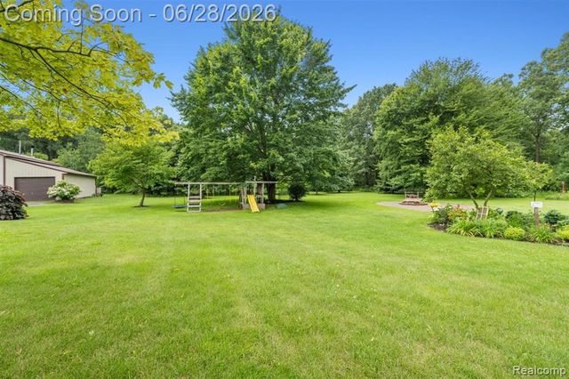 125 Olde Franklin Drive, Howell, MI 48855