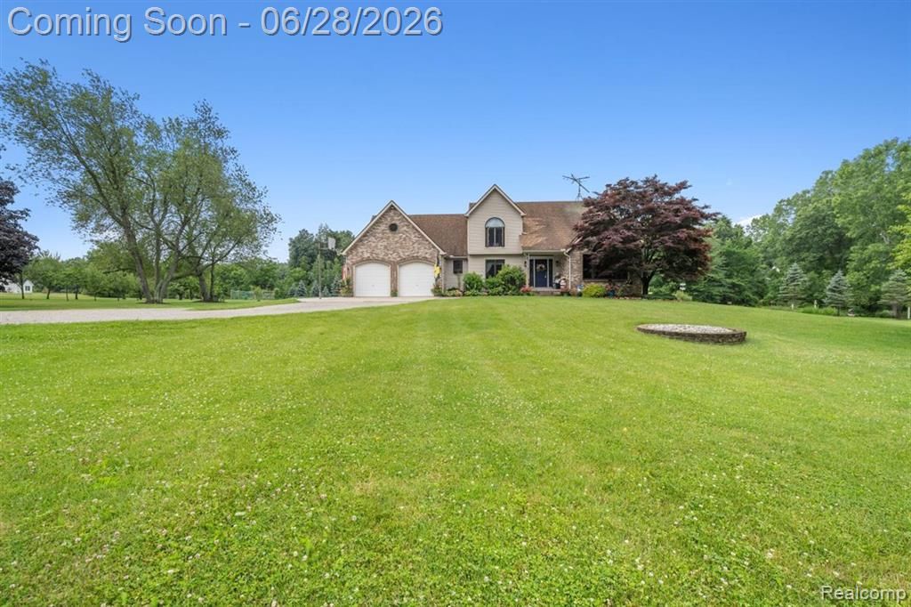 125 Olde Franklin Drive, Howell, MI 48855