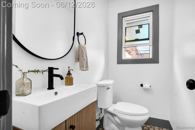 20200 Brookshire Street, Southfield, MI 48076
