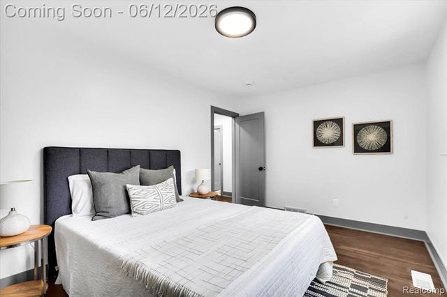 20200 Brookshire Street, Southfield, MI 48076