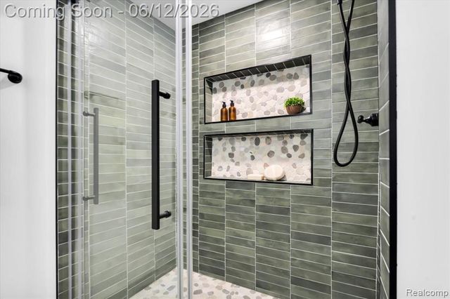 20200 Brookshire Street, Southfield, MI 48076