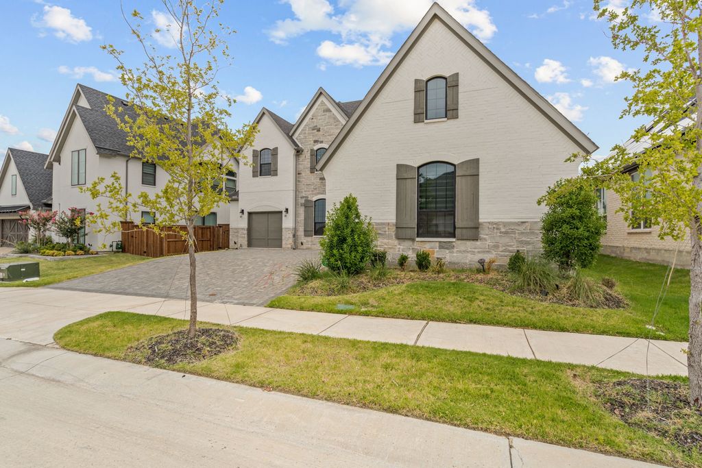 1721 Clem Castle Drive, Carrollton, TX 75010 — photo 2