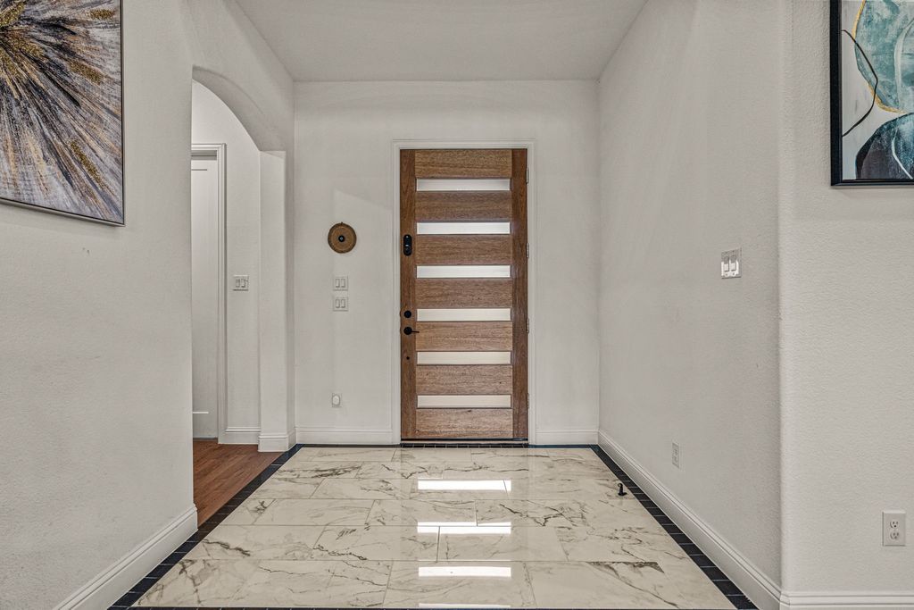 1721 Clem Castle Drive, Carrollton, TX 75010 — photo 4