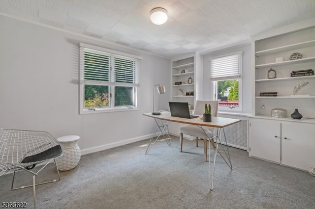 42 Greenwood Dr, Millburn Twp., NJ 07041