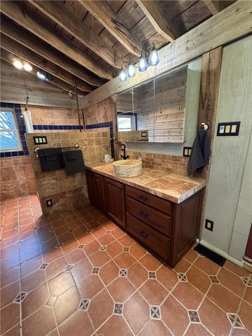 9716 Borland Lane, Harrison, AR 72601