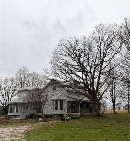 9716 Borland Lane, Harrison, AR 72601