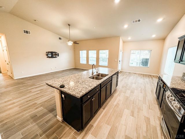 2025 Madeline Drive, Hanford, CA 93230