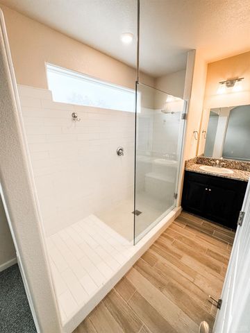 2025 Madeline Drive, Hanford, CA 93230