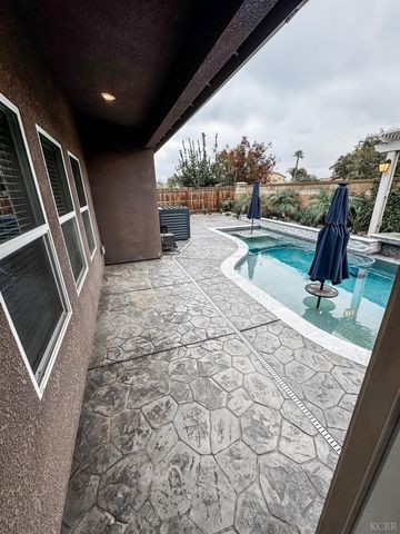 2025 Madeline Drive, Hanford, CA 93230