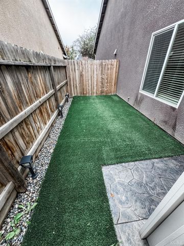 2025 Madeline Drive, Hanford, CA 93230