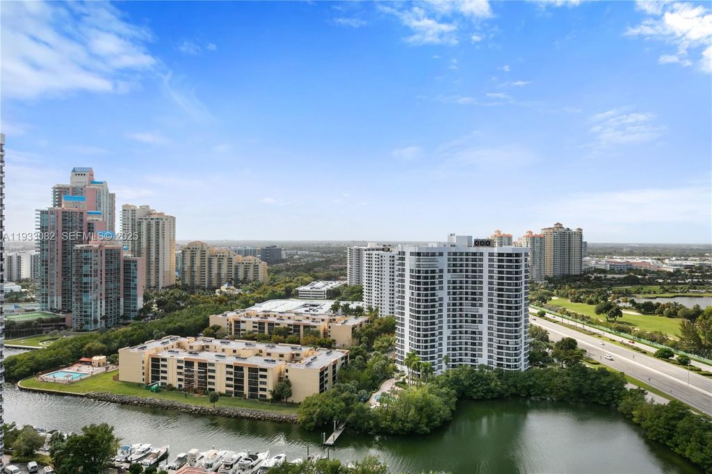 Image 35 of property listing at 3500 Mystic Pointe Dr 2603, Aventura, FL 33180
