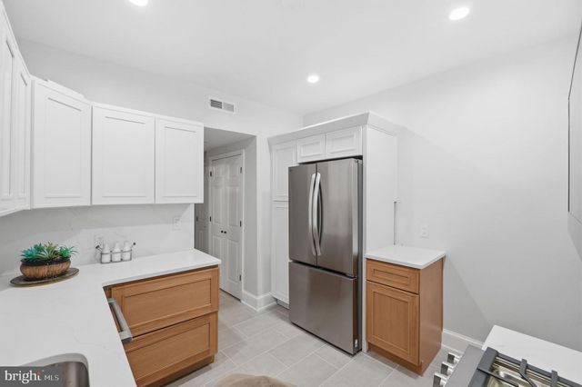 1430 SWANN ST NW, Washington, DC 20009
