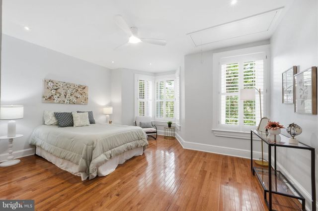 1430 SWANN ST NW, Washington, DC 20009