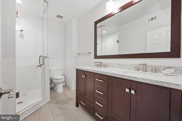 1430 SWANN ST NW, Washington, DC 20009