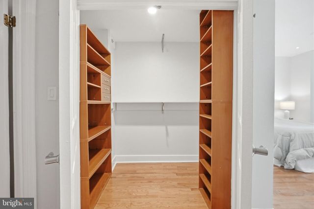 1430 SWANN ST NW, Washington, DC 20009