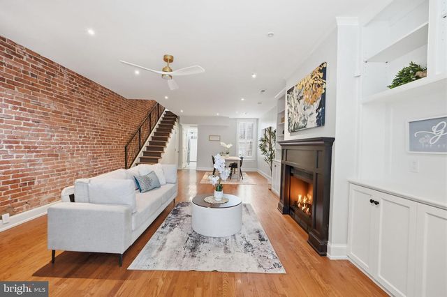 1430 SWANN ST NW, Washington, DC 20009
