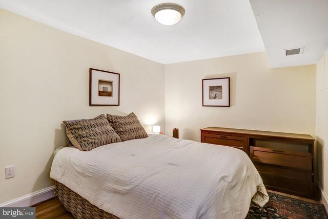 1430 SWANN ST NW, Washington, DC 20009