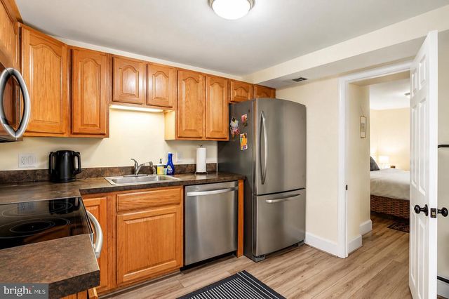 1430 SWANN ST NW, Washington, DC 20009