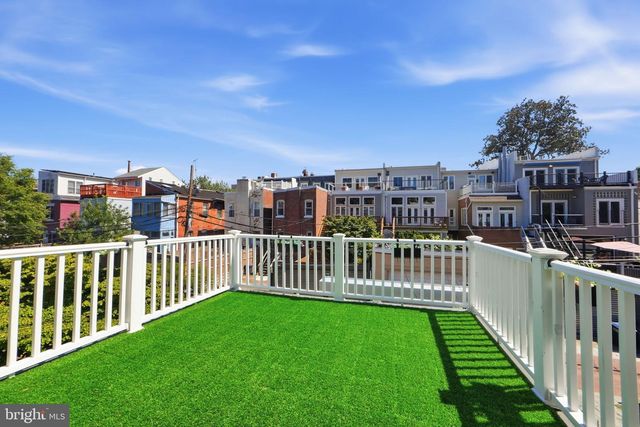 1430 SWANN ST NW, Washington, DC 20009