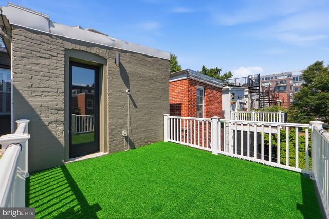 1430 SWANN ST NW, Washington, DC 20009