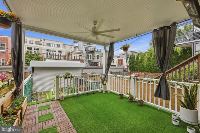 1430 SWANN ST NW, Washington, DC 20009
