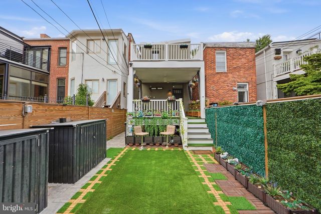 1430 SWANN ST NW, Washington, DC 20009