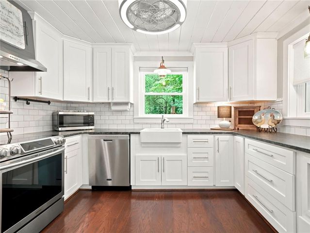 129 Cline Valley Place, Canton, GA 30114