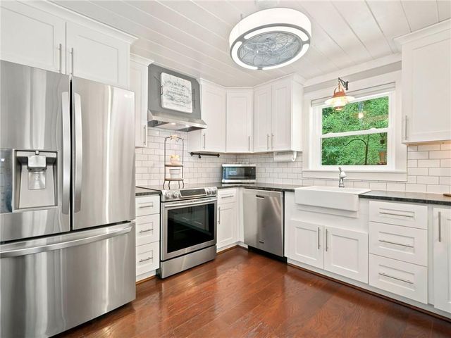 129 Cline Valley Place, Canton, GA 30114