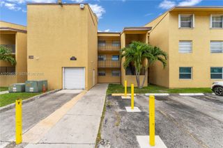 15470 SW 82nd Lane 327, Miami, FL 33193