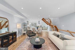 869 CORINTHIAN AVE #3, Philadelphia, PA 19130