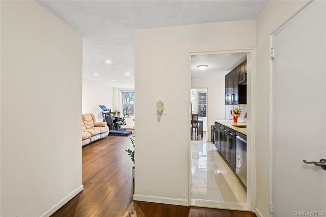 18-40 211th Street 4E, Bayside, NY 11360