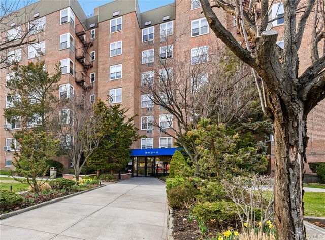 18-40 211th Street 4E, Bayside, NY 11360