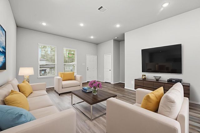 15618 Sycamore Drive, Montgomery, TX 77356