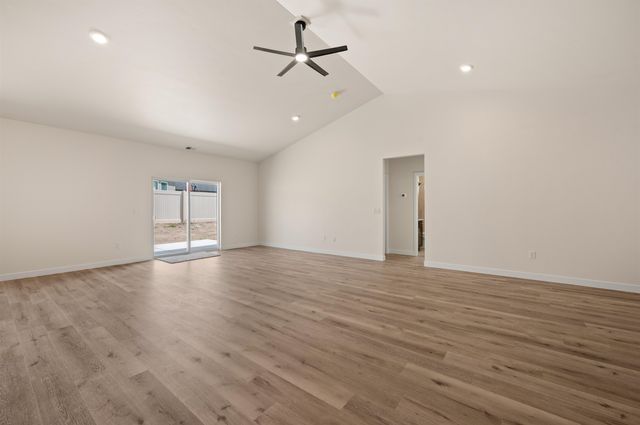 3084 Thunder Cloud Drive, Grand Junction, CO 81504