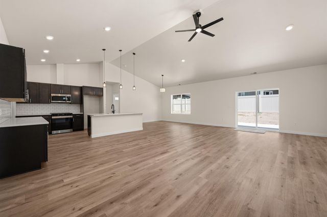 3084 Thunder Cloud Drive, Grand Junction, CO 81504