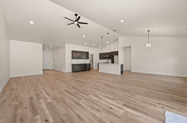 3084 Thunder Cloud Drive, Grand Junction, CO 81504