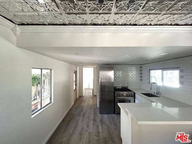 16321 Pacific Coast Highway 41, Pacific Palisades, CA 90272